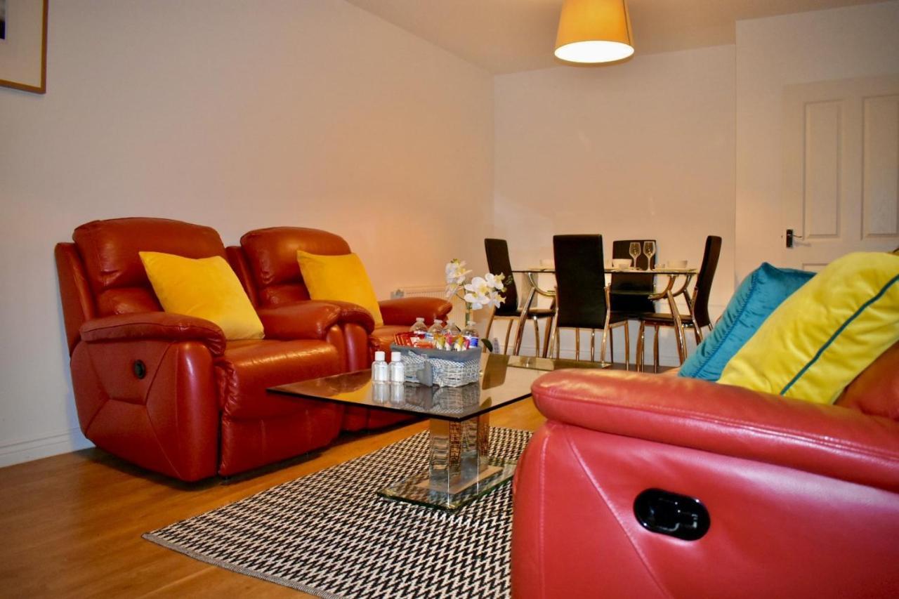 Classy Campbell Park Apartment, Balcony & Free Parking Μίλτον Κέινς Εξωτερικό φωτογραφία