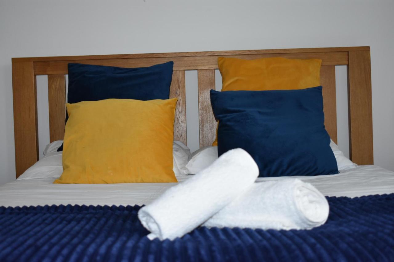 Classy Campbell Park Apartment, Balcony & Free Parking Μίλτον Κέινς Εξωτερικό φωτογραφία