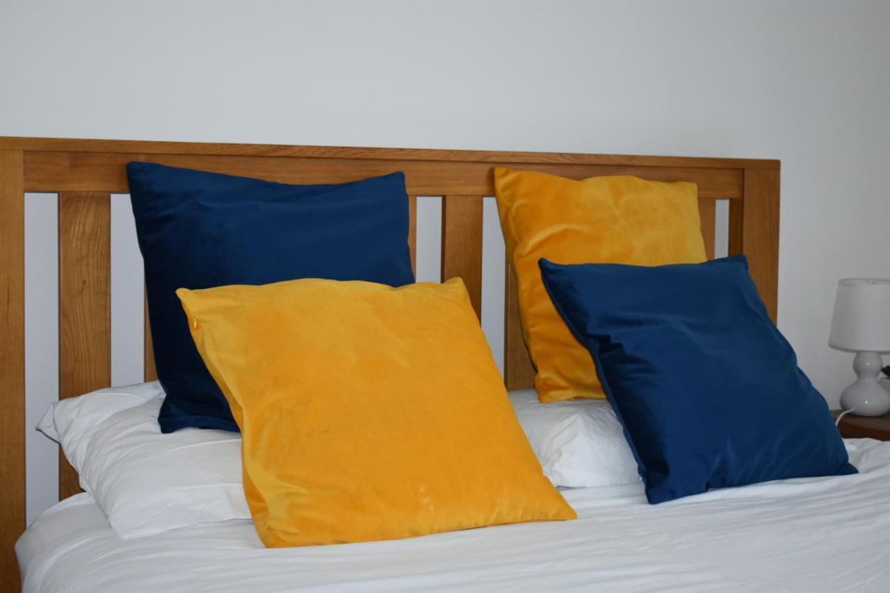 Classy Campbell Park Apartment, Balcony & Free Parking Μίλτον Κέινς Εξωτερικό φωτογραφία