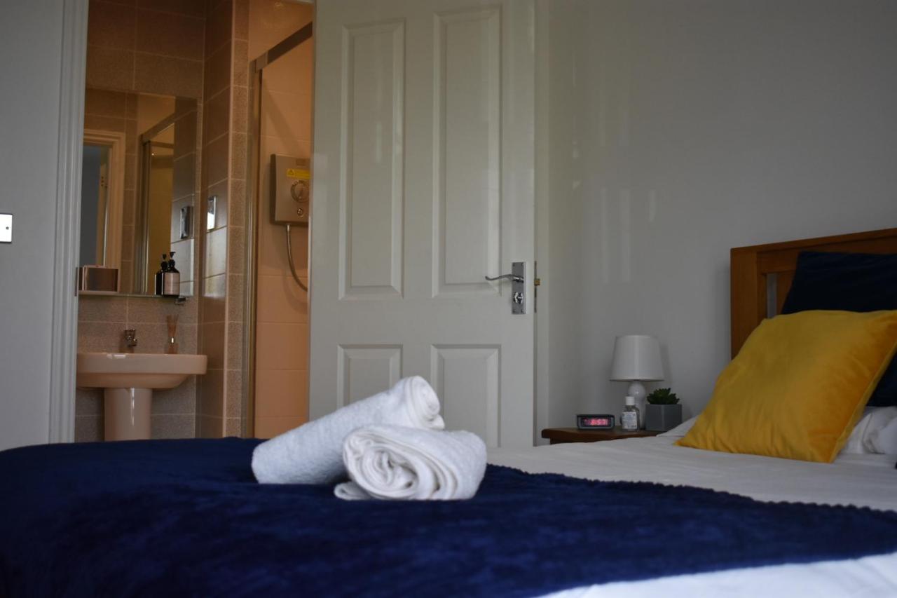 Classy Campbell Park Apartment, Balcony & Free Parking Μίλτον Κέινς Εξωτερικό φωτογραφία